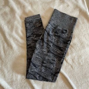 Black and Grey Seamless Leggings